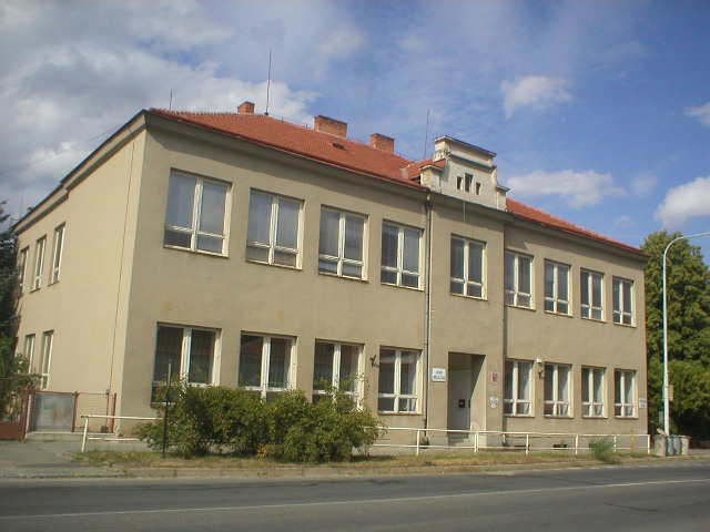 OBRÁZEK : knihovna01.jpg OBRÁZEK : knihovna01.jpg